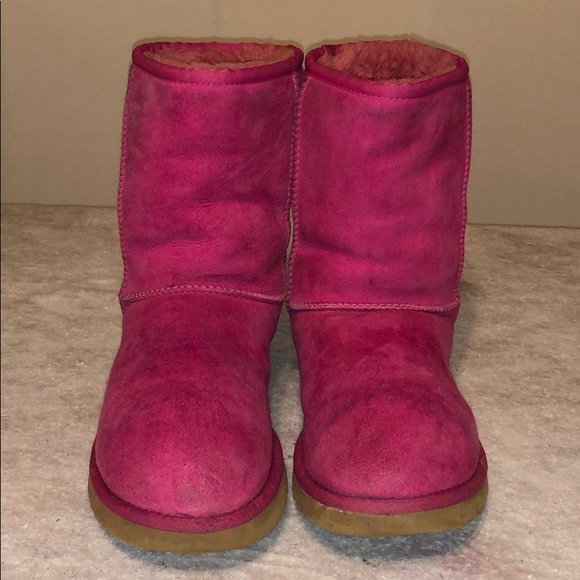 UGG Shoes - UGG Australia 5825 Classic Short Boot